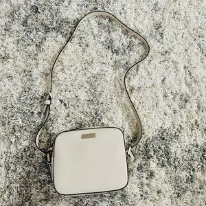 Kate Spade ♠️ & Cammie Crossbody in cream/white